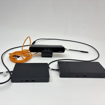 2 st. Dockstationer Dell, olika modeller inkl. konferenskamera 4K