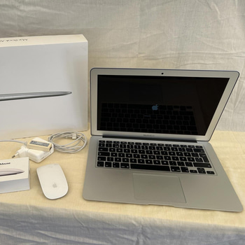 Laptop Apple MacBook Air, 13,3 tum, 8 GB RAM