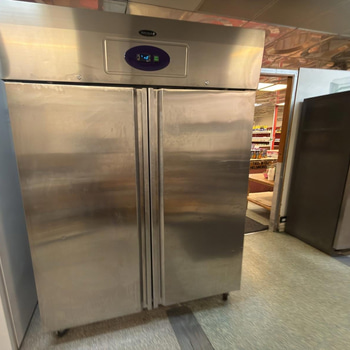 Frysskåp Tefcold RK1420