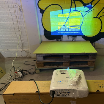 Epson H988B – Full HD Business-projektor