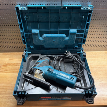 Sticksåg | Makita 4351FCTJ