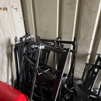 24 st CNG-tankar med fästen