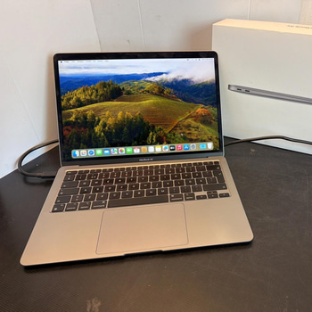 MacBook Air, M1, 8 GB RAM
