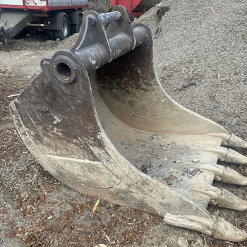 1 Götene Grävskopa, tandad 1800L S70 tand J-450 5 st tänder - s/n 43238-