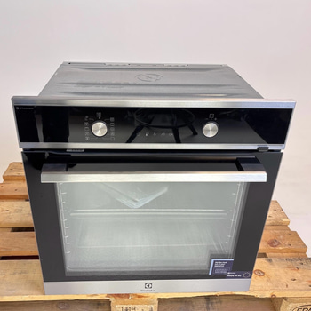 Innbyggnadsugn Electrolux, COP827X