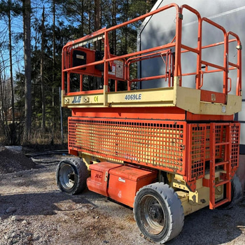 Saxlift | JLG 4069LE | Defekta batterier