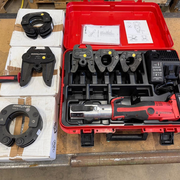 Pressverktyg, Novopress ACO203XL BT, med 6st käftar