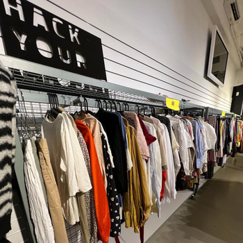 1 st Klädställning lång