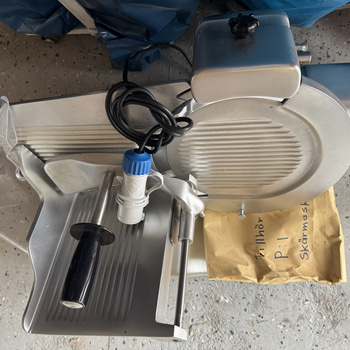 Skärmaskin Manconi KOLOSSAL 300 IK, 340 W