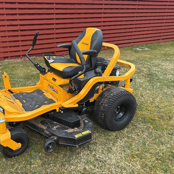 Gräsklippare Cub Cadet XZ5 Ultima - 2024