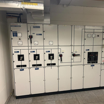 Ställverk / Elcentral – industriell kraftfördelningsanläggning OBS! Demonteras av säljare