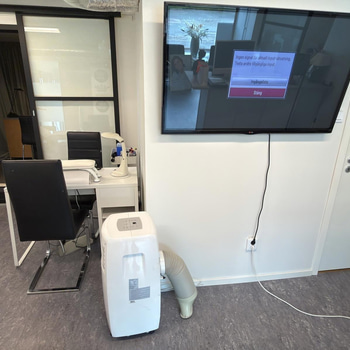 Nagelstation, AC, vägg-tv m.m.