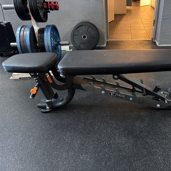 Ställbar träningsbänk