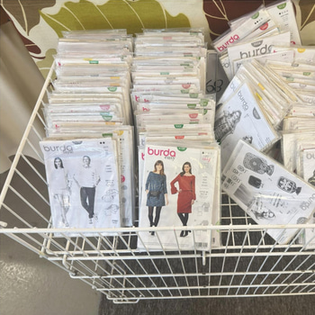 Parti med diverse symönster/snittmönster - se alla bilder för innehåll
