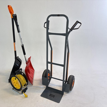 Pirra Hard Head, 2 st. Snöskyfflar och Kabelvinda Stanley 20 m