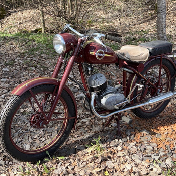Motorcykel Monark M300 | 1830 mil | 150 cc | 1950