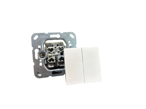 9 ST. STRÖMBRYTARE MED VIPPA GIRA, SYSTEM 55, KRITVIT