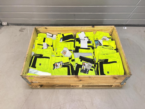 Parti med Hantverkarshort/piratbyxor - olika storlekar