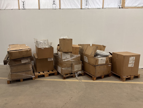 Parti med reservdelar till utemöbler