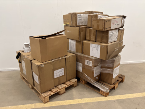 Parti med reservdelar till poolen