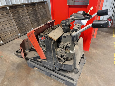 Låglyftare BT LPE200/8 -2005 (rep-objekt)