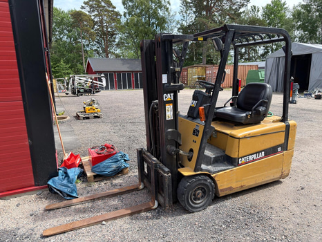 Eltruck Caterpillar 18 -2001 (rep-objekt)