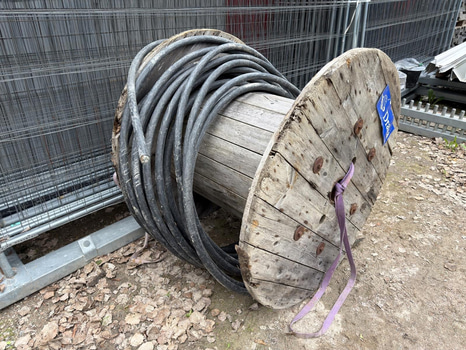 Kabel på rulle ca 50 m