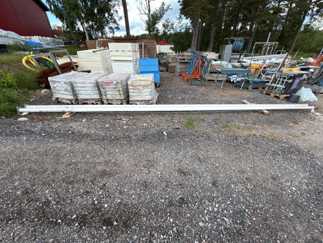 2 st flaggstänger med fundament