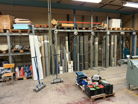 Golvmattor, ställ, verktyg m.m. Stort Parti