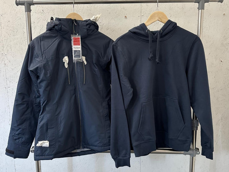 Damjacka, stl. S/36, Clique, dark navy. & (NY) Luvtröja, stl. S, Clique, dark navy.