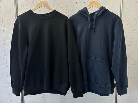 tröja, stl. L, Clique, svart. & (NY) luvtröja, stl. L, Clique, dark navy.