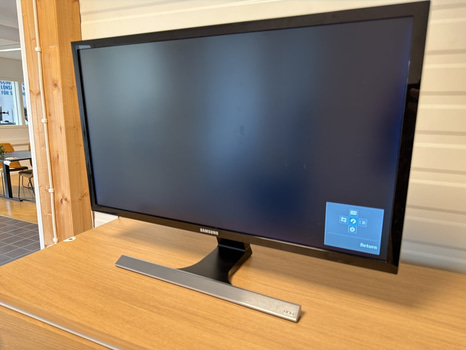 Datorskärm Samsung 28-tum