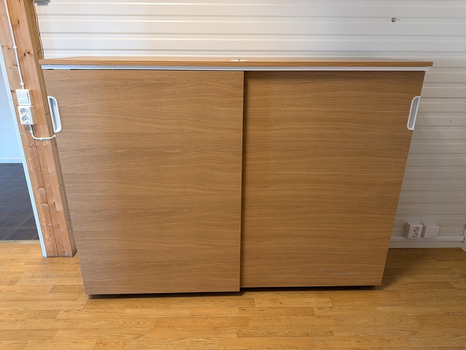 Dokumentskåp & matta m.m.