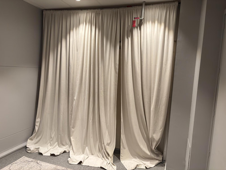 3 st. gardinlängder, inkl. gardinstång, beiga