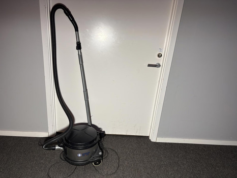 Dammsugare Nilfisk GD 930