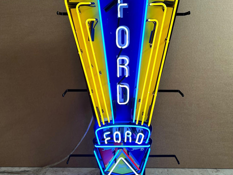Neonskylt Ford, glas
