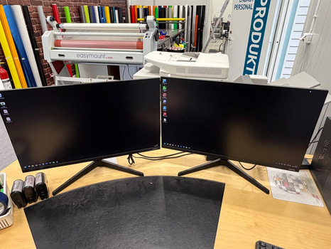 2 st bildskärmar, Samsung F27T350FHR, 27 tum