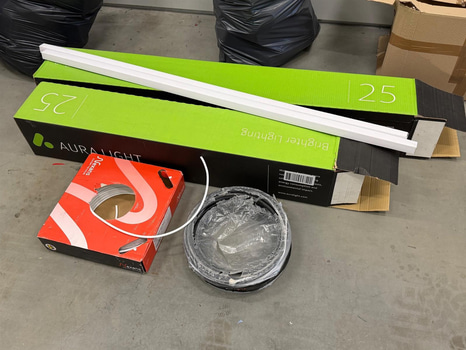 Parti ljusrör Aura Light, T8 Long Life samt elkabel