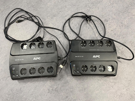 2 st grenuttag med batteri och blixskydd, UPS APC Back-UPS ES 700