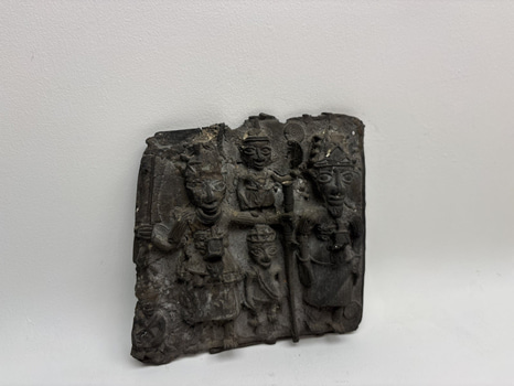 Skulptur, stenreliefplatta med figurer