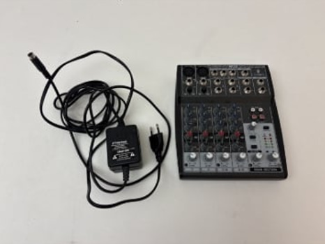 Mixer Behringer, Xenyx802