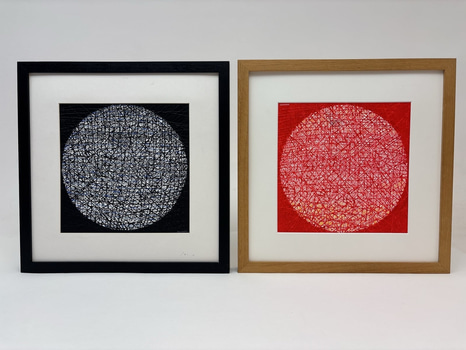 2 st. tavlor i ram signerade ”Romina Wainsten”