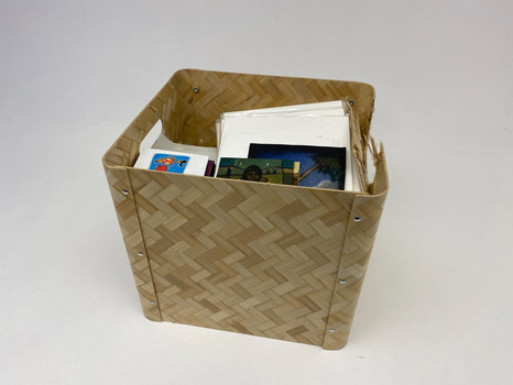 Parti med tavlor, olika konstnärer och storlekar