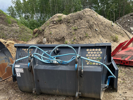 Klaffskopa, SE Equipment 3.7 m3. B=2 600 mm. Volym 3 700 l. -2023