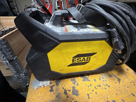 Svets ESAB ES 300i