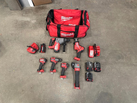 Parti med verktyg Milwaukee M18/M12