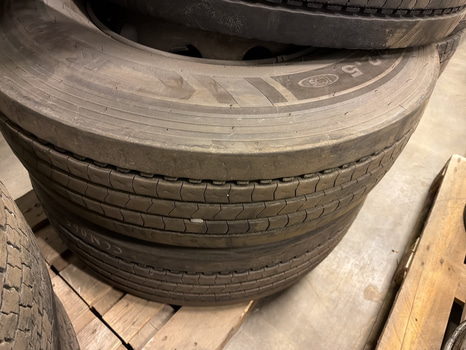 2 st lastbilshjul 315/80 R22,5