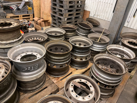 Lastbilsfälgar 36 st