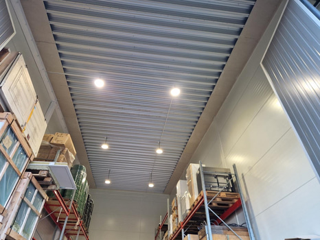 8 st HighBay-lampor, 200W, Philips drivdon - Fri frakt