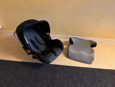 Babyskydd Beemoo samt bältesstol